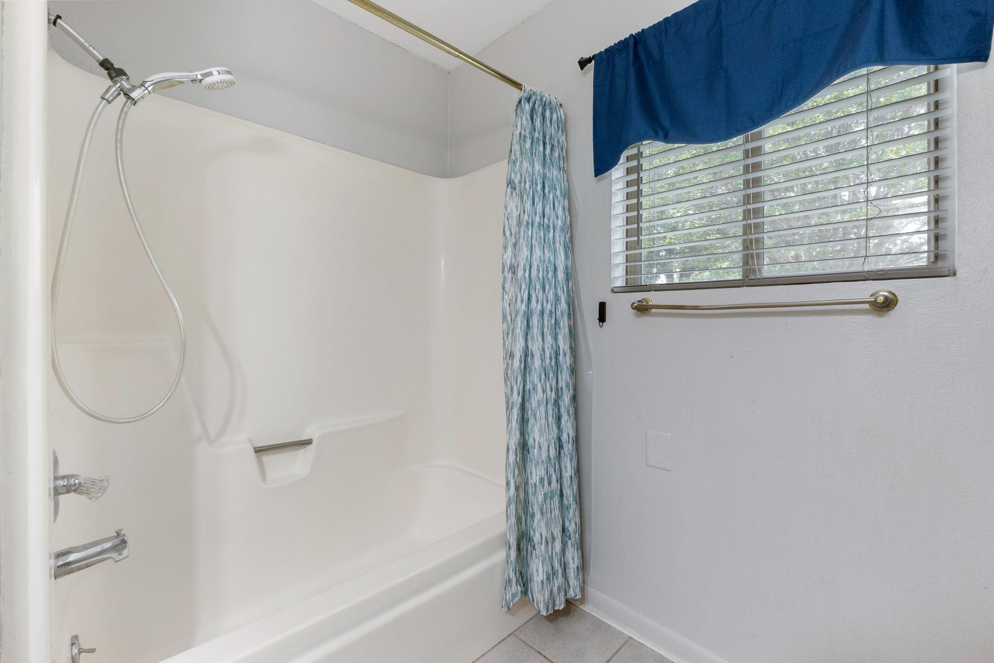 2006 Heathwood Cir, Round Rock, TX 78664