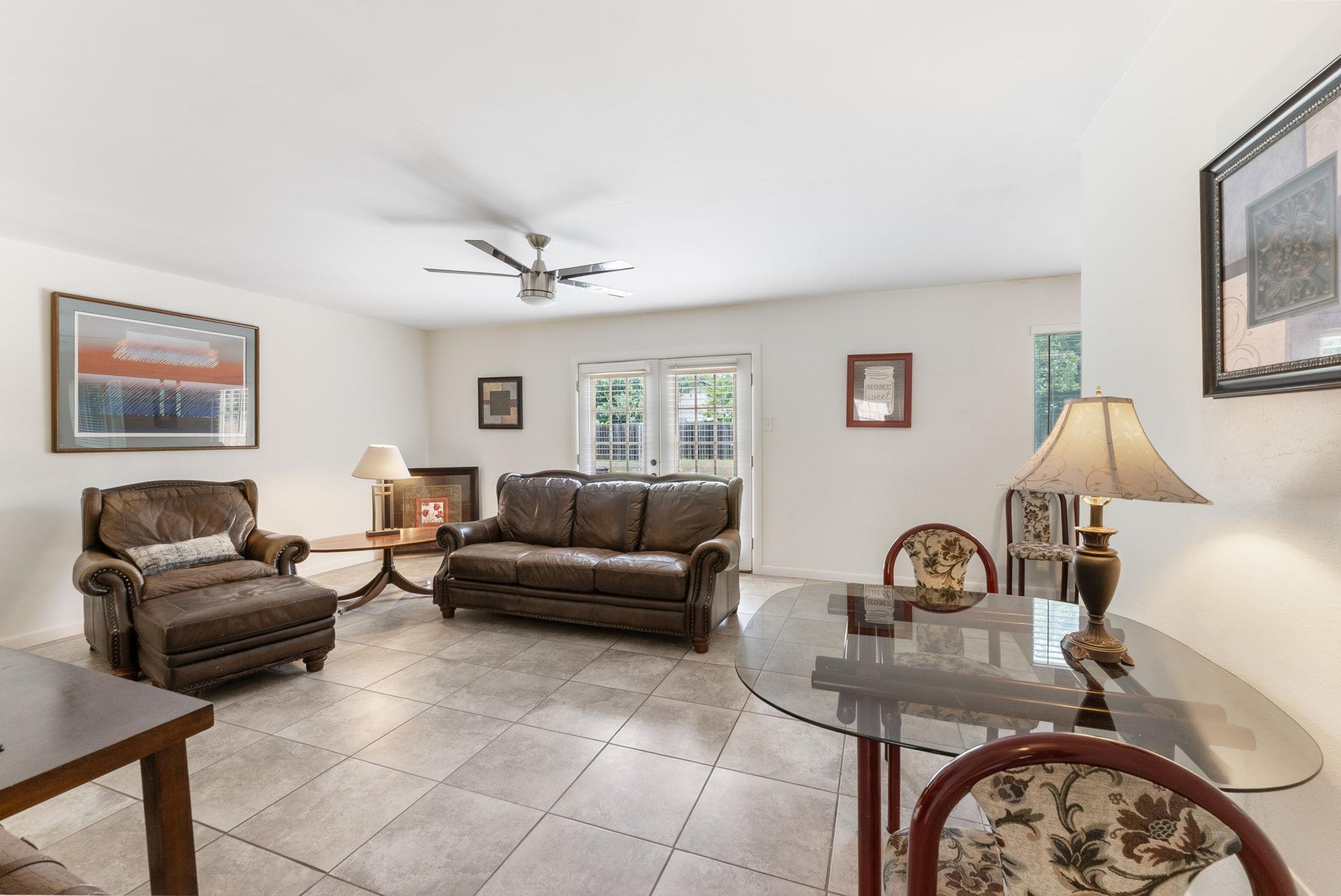 2006 Heathwood Cir, Round Rock, TX 78664