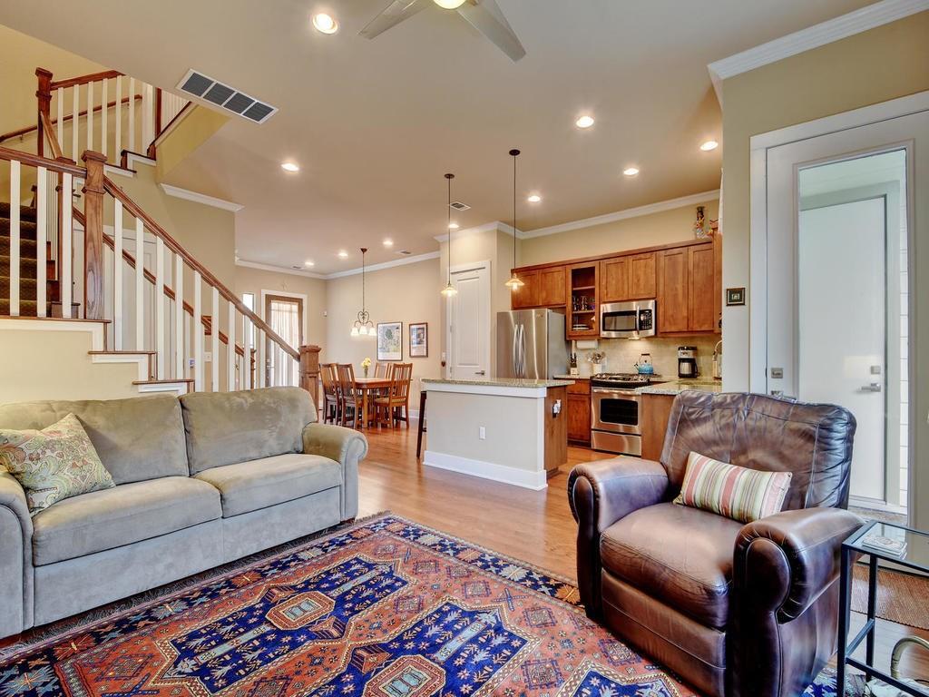 4545 Mattie St, Austin, TX 78723