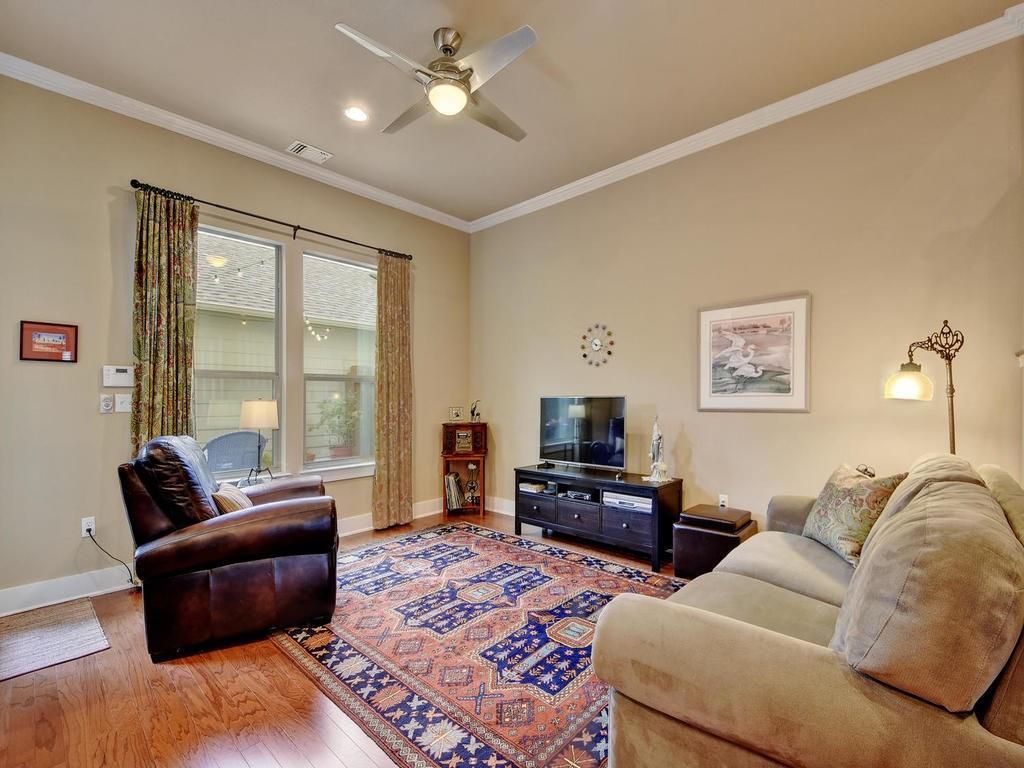 4545 Mattie St, Austin, TX 78723