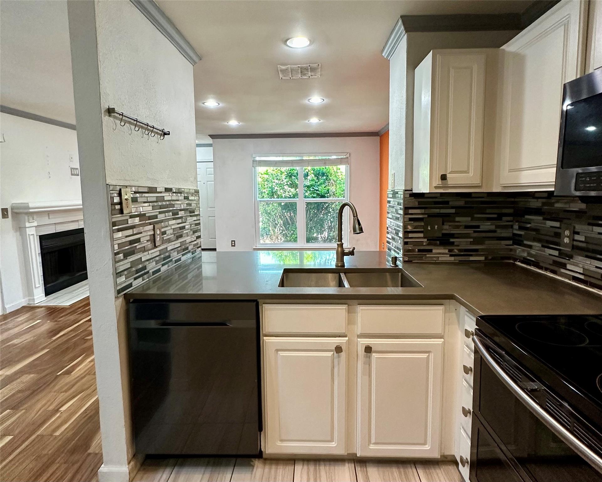 2018 W Rundberg Ln # 5B, Austin, TX 78758