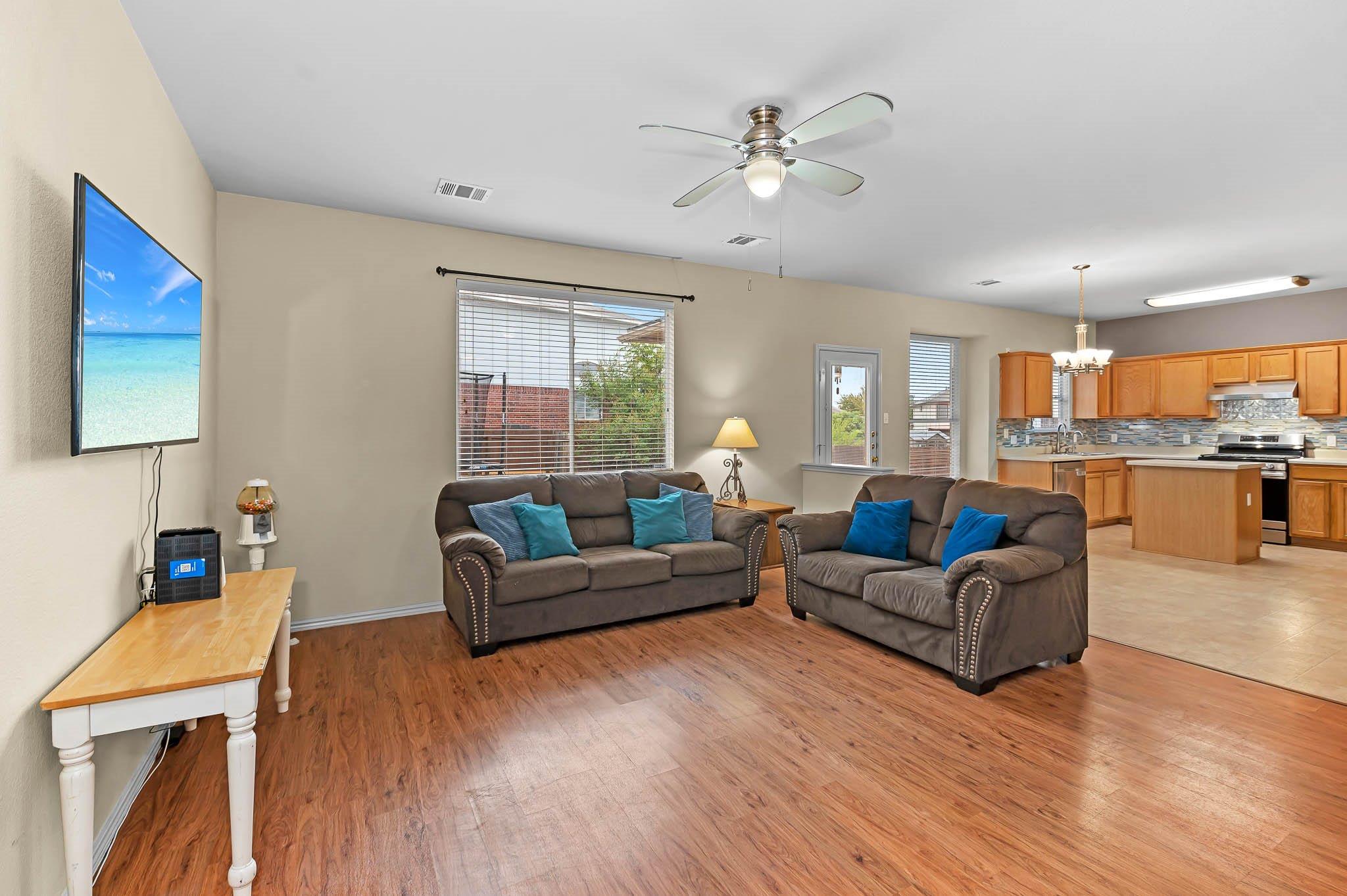 1400 Orange Spice Ct, Pflugerville, TX 78660