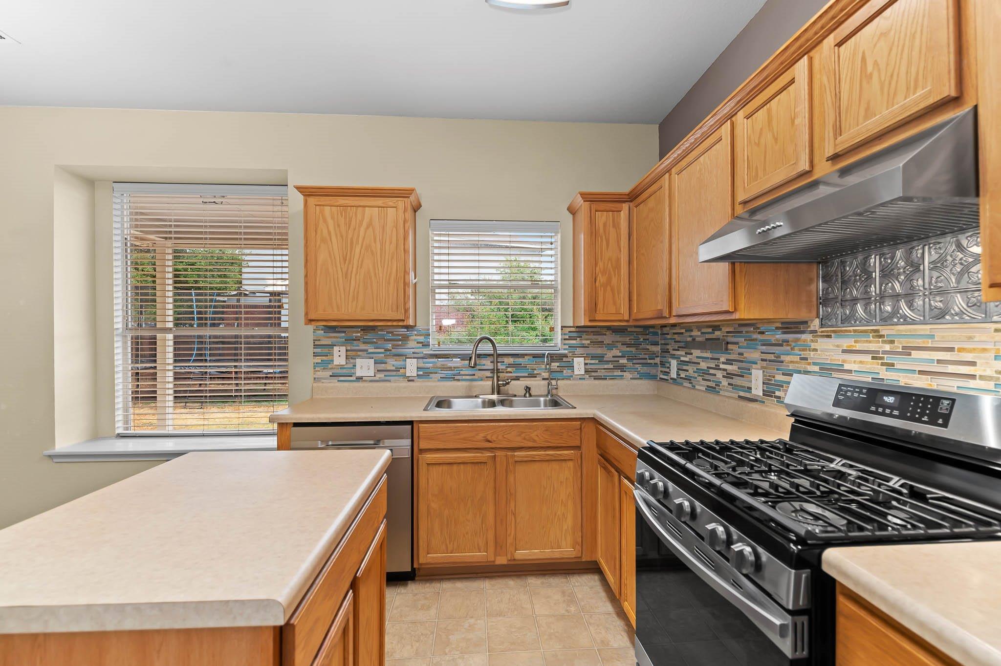 1400 Orange Spice Ct, Pflugerville, TX 78660