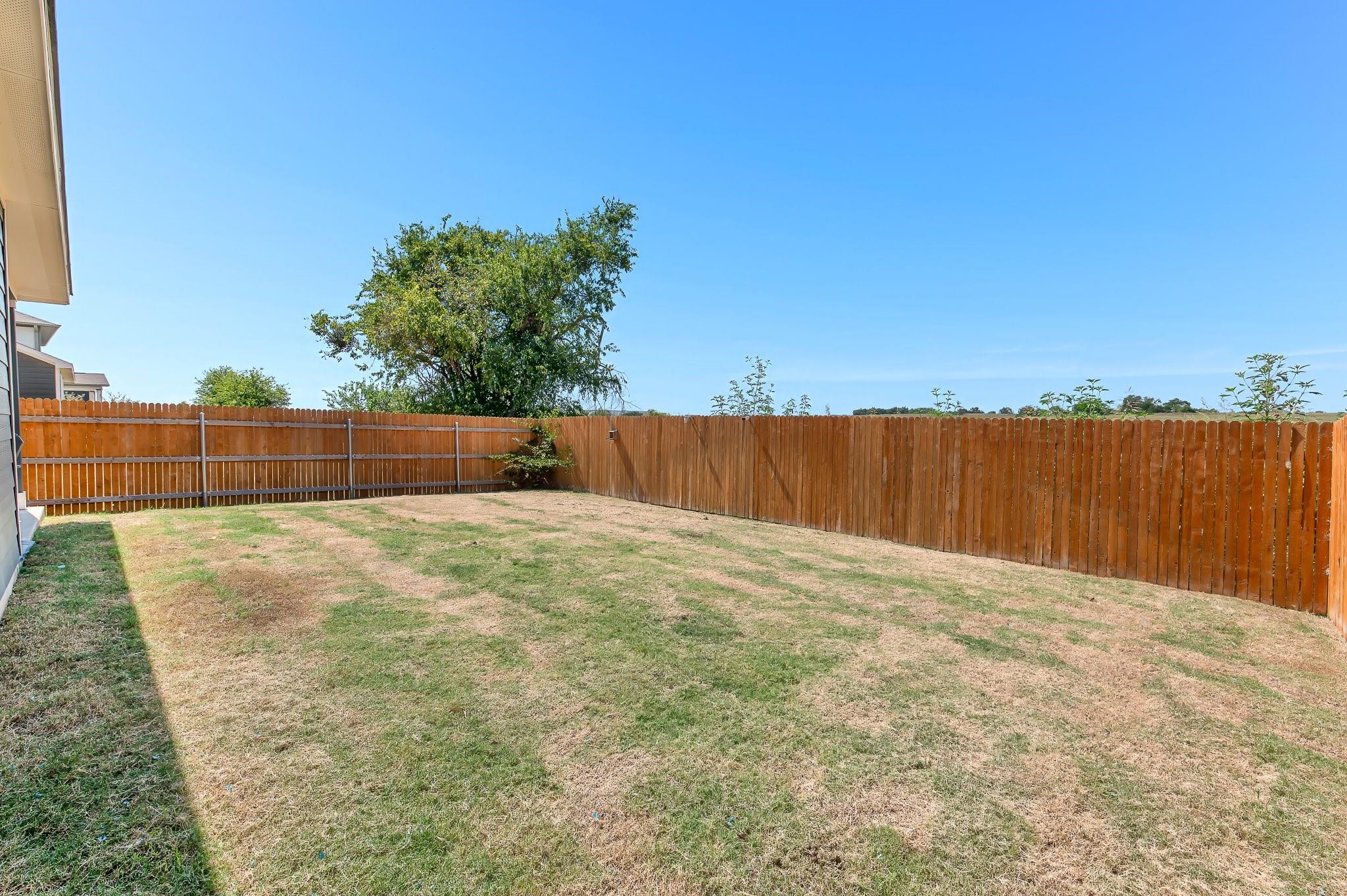 723 Gray Fox Loop, Hutto, TX 78634