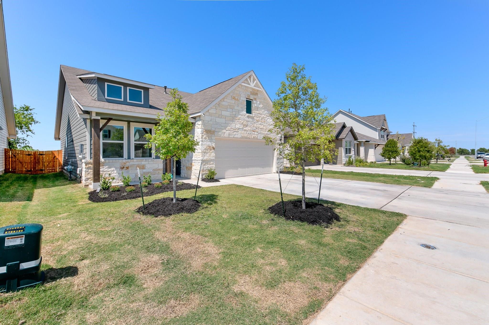 723 Gray Fox Loop, Hutto, TX 78634