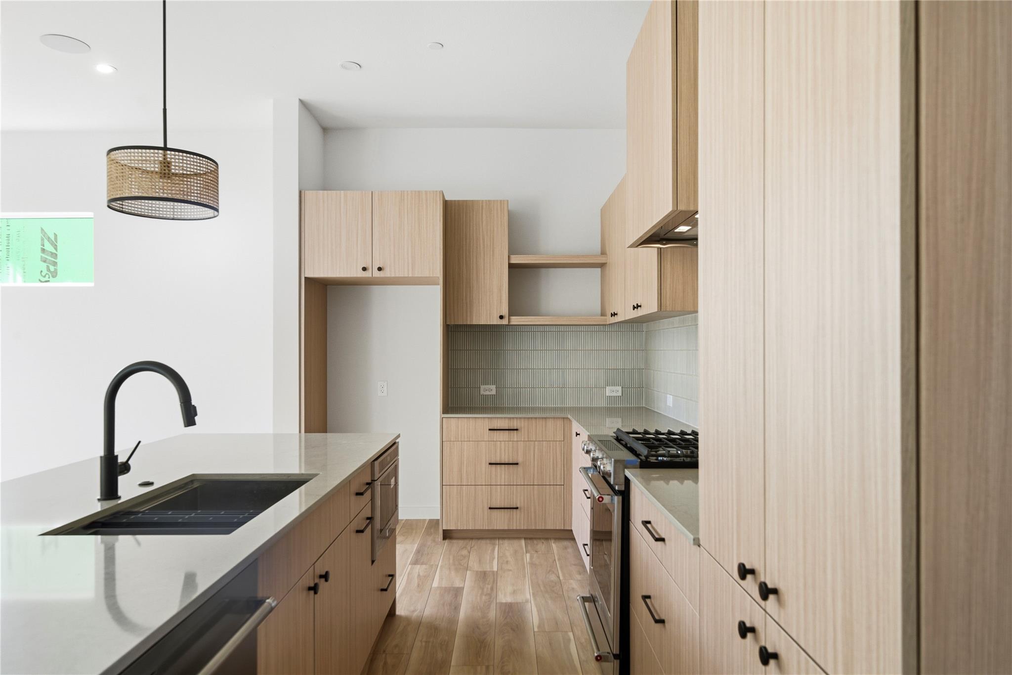 10813 Hermosillo Dr # 1005, Austin, TX 78758