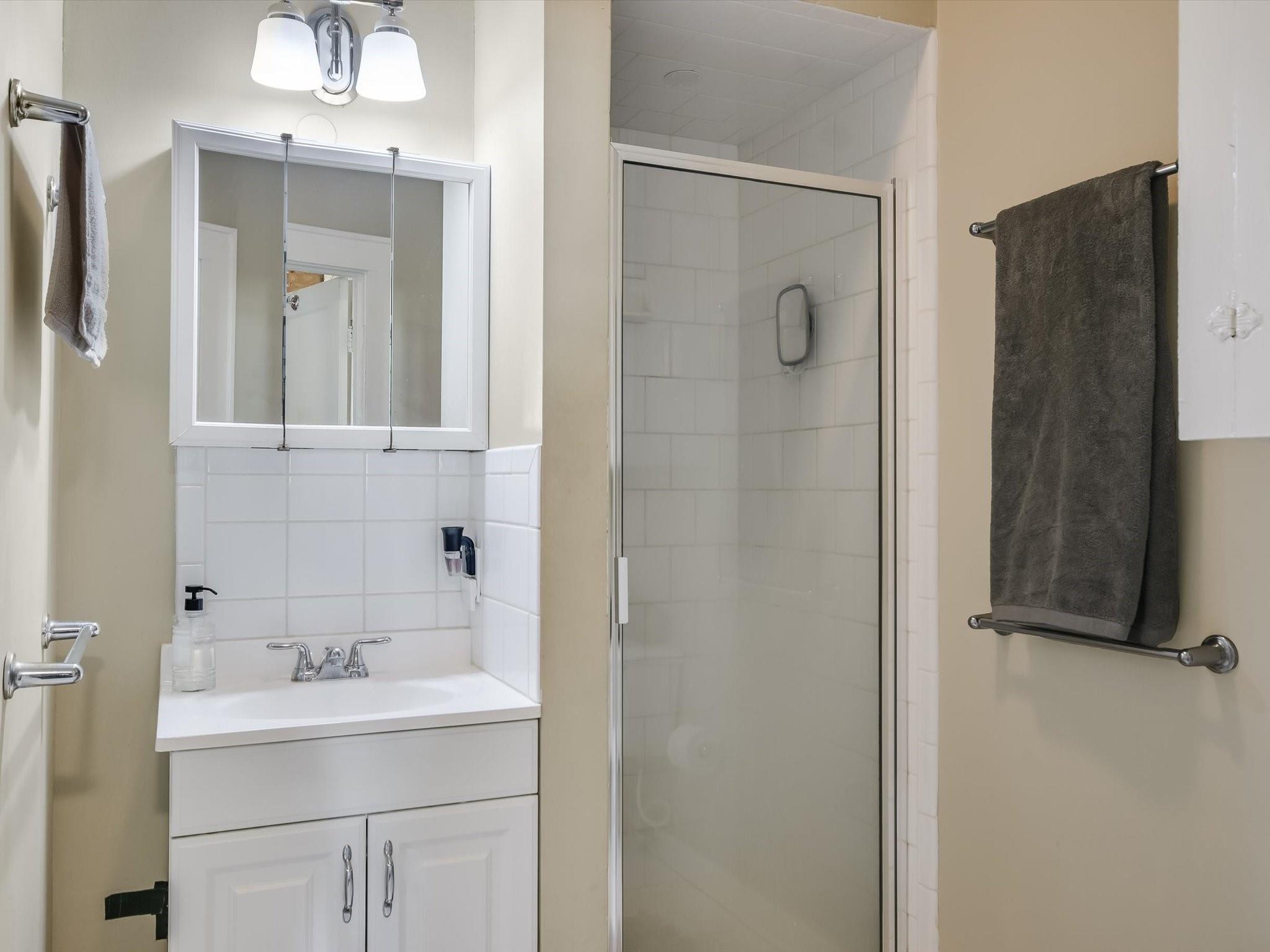 805 W 28 1/2 St # A, Austin, TX 78705