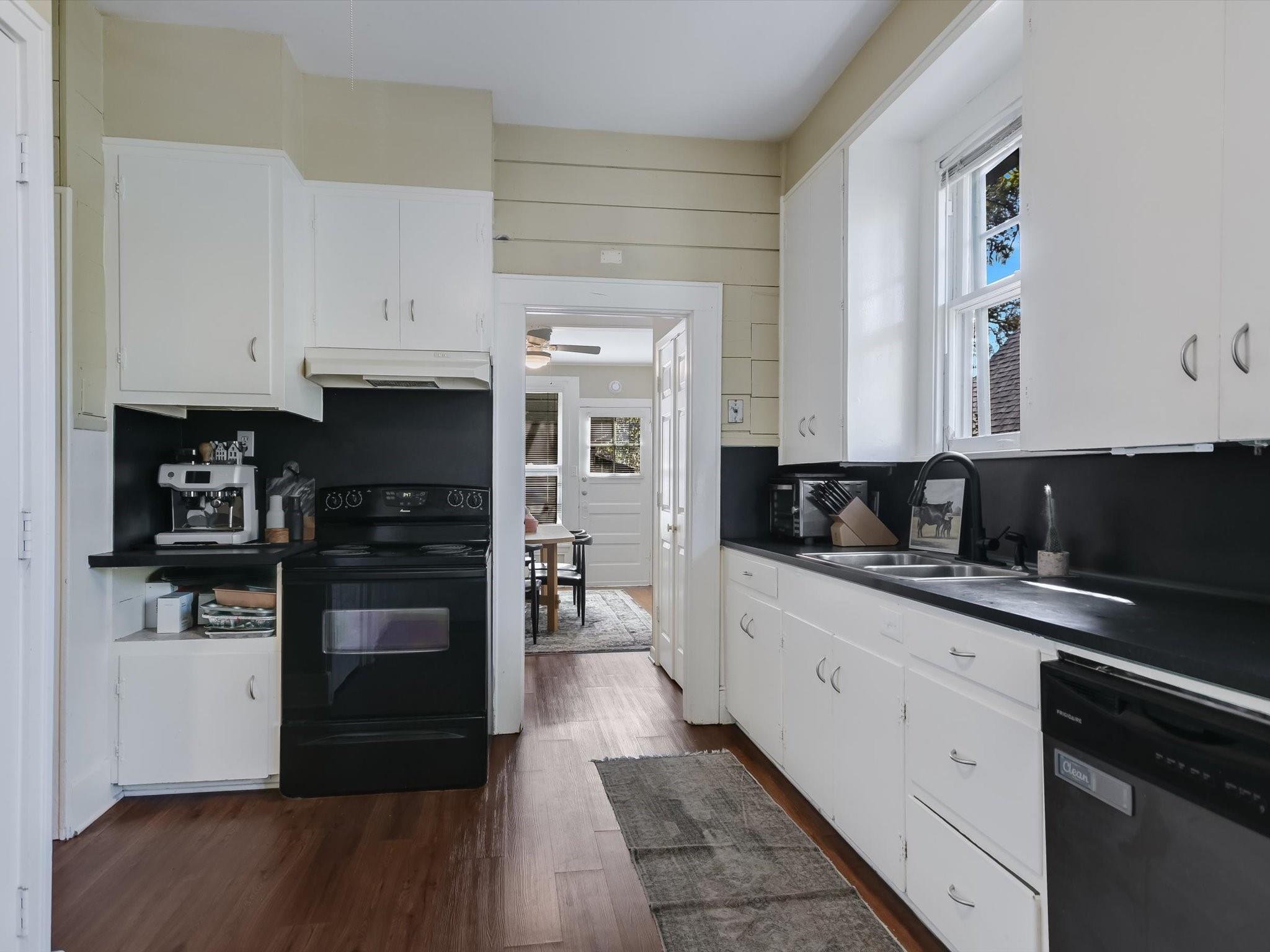 805 W 28 1/2 St # A, Austin, TX 78705