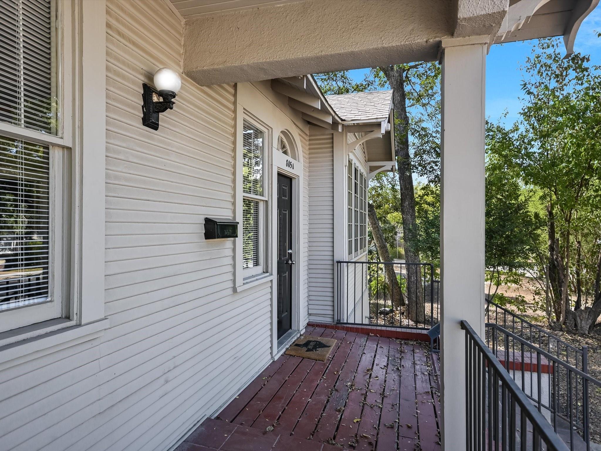 805 W 28 1/2 St # A, Austin, TX 78705