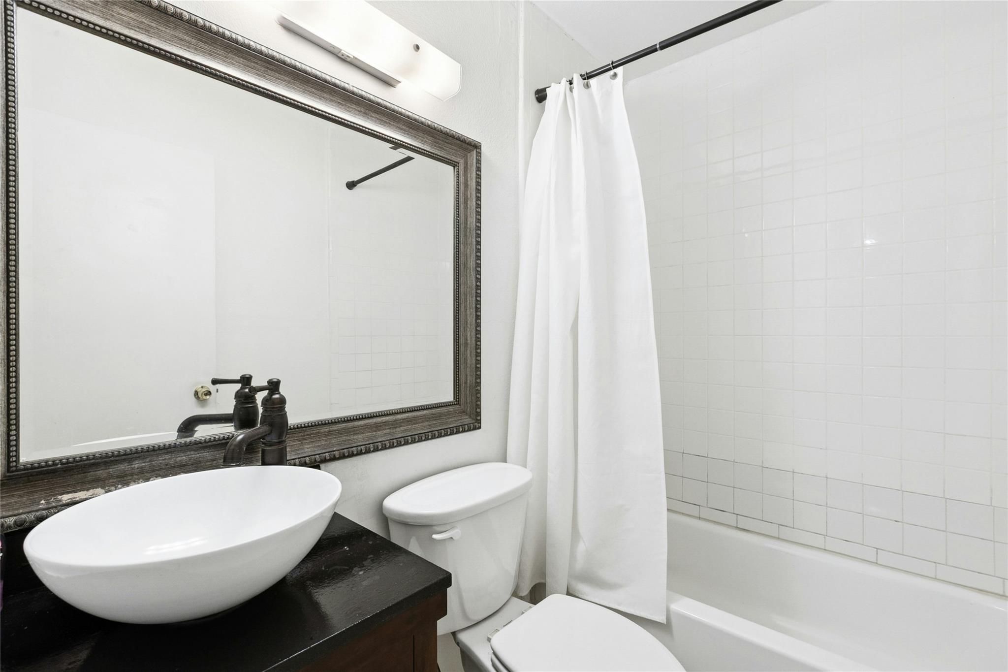 9406 N Creek Dr, Austin, TX 78753