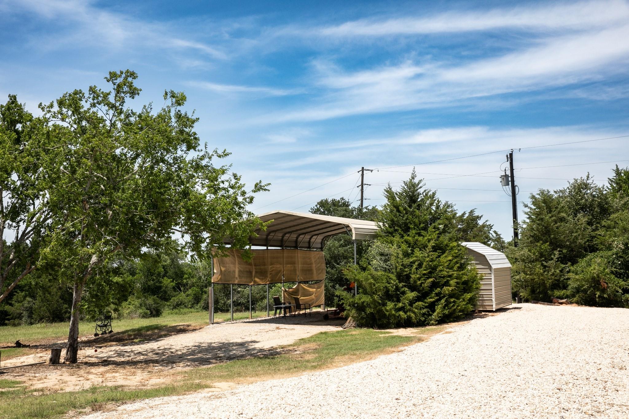 5427 Mustang Rd, Brenham, TX 77833