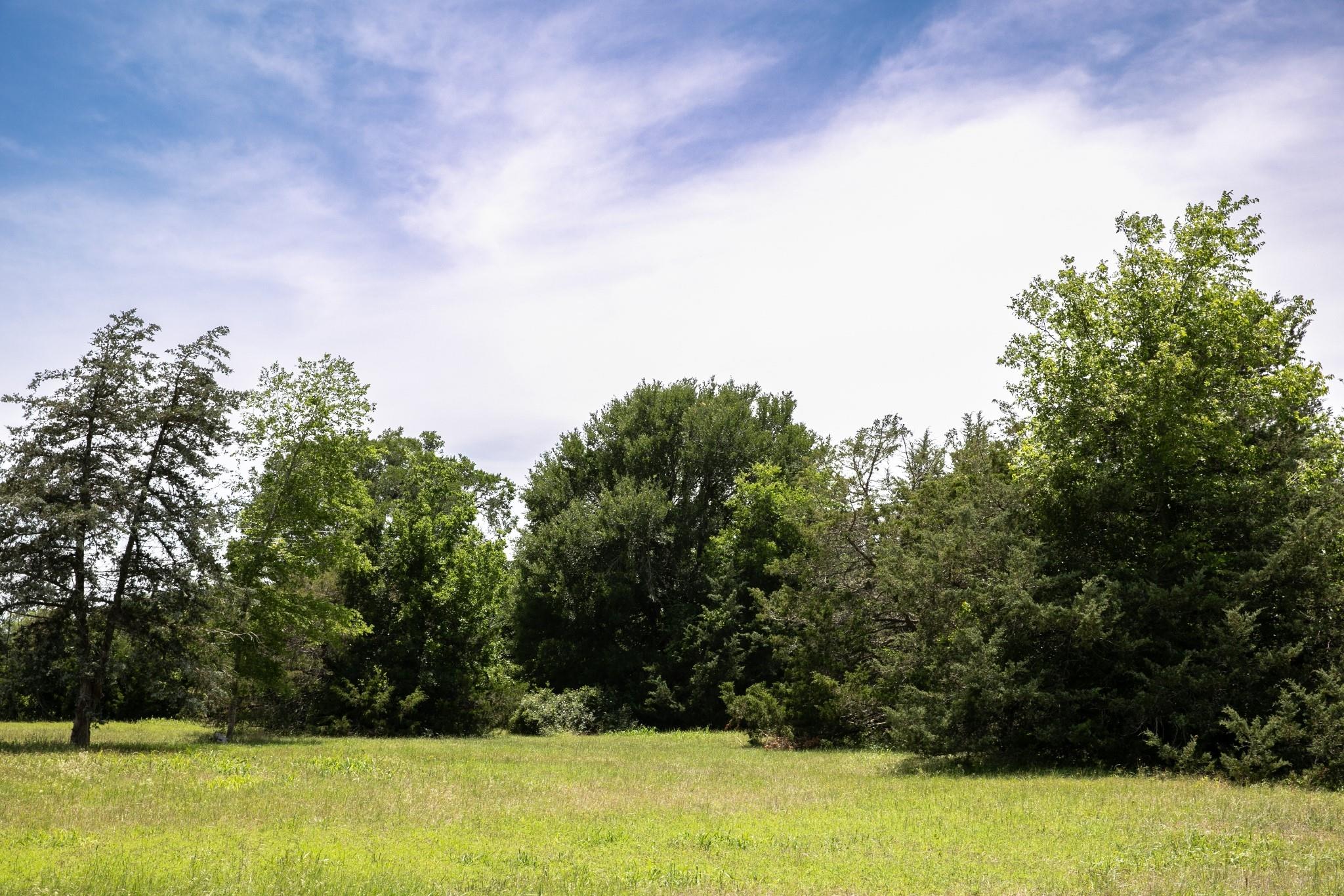 5427 Mustang Rd, Brenham, TX 77833