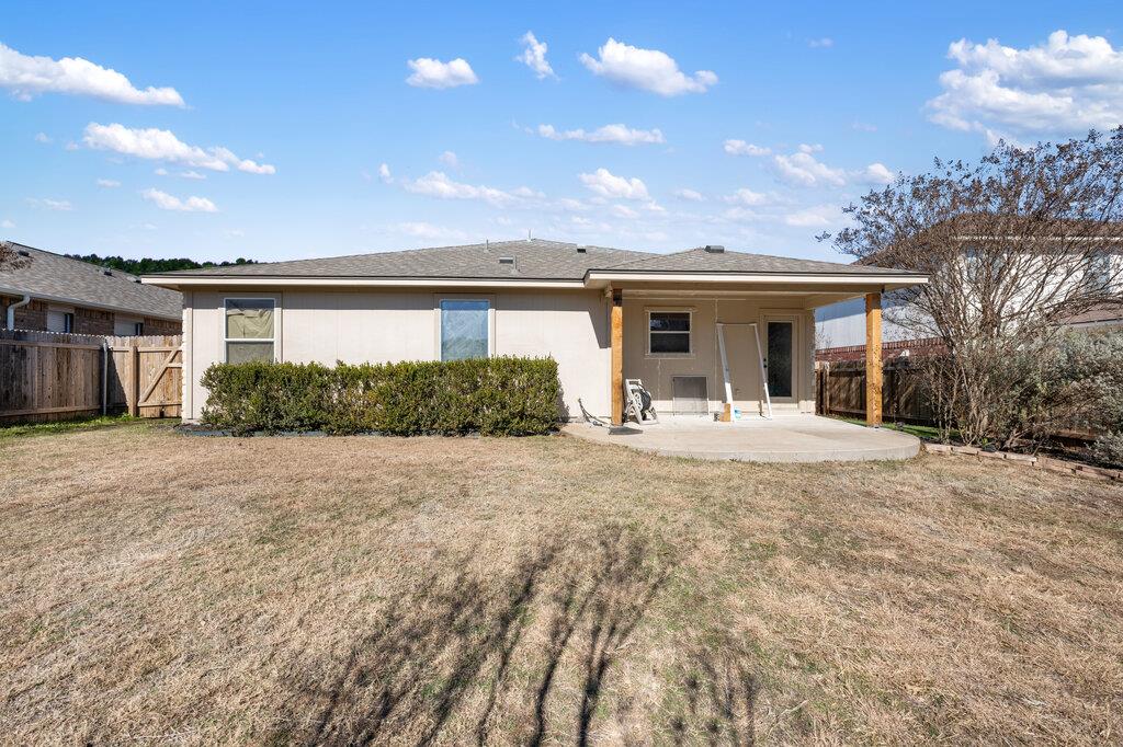 1016 Flanagan Dr, Leander, TX 78641