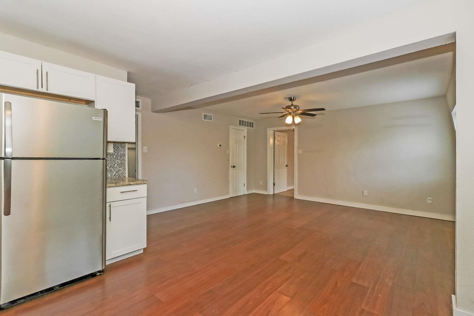 7202 Twin Crest Dr # 103, Austin, TX 78752