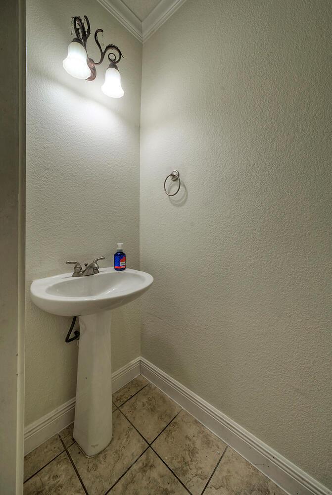 7216 Via Correto Dr, Austin, TX 78749