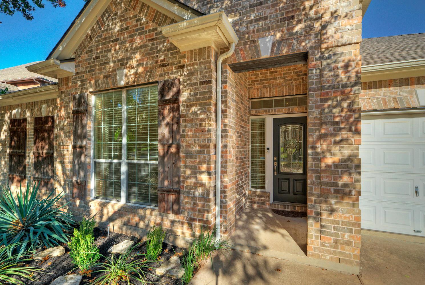 7216 Via Correto Dr, Austin, TX 78749