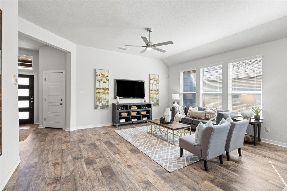 158 Paul Pena Dr, San Marcos, TX 78666