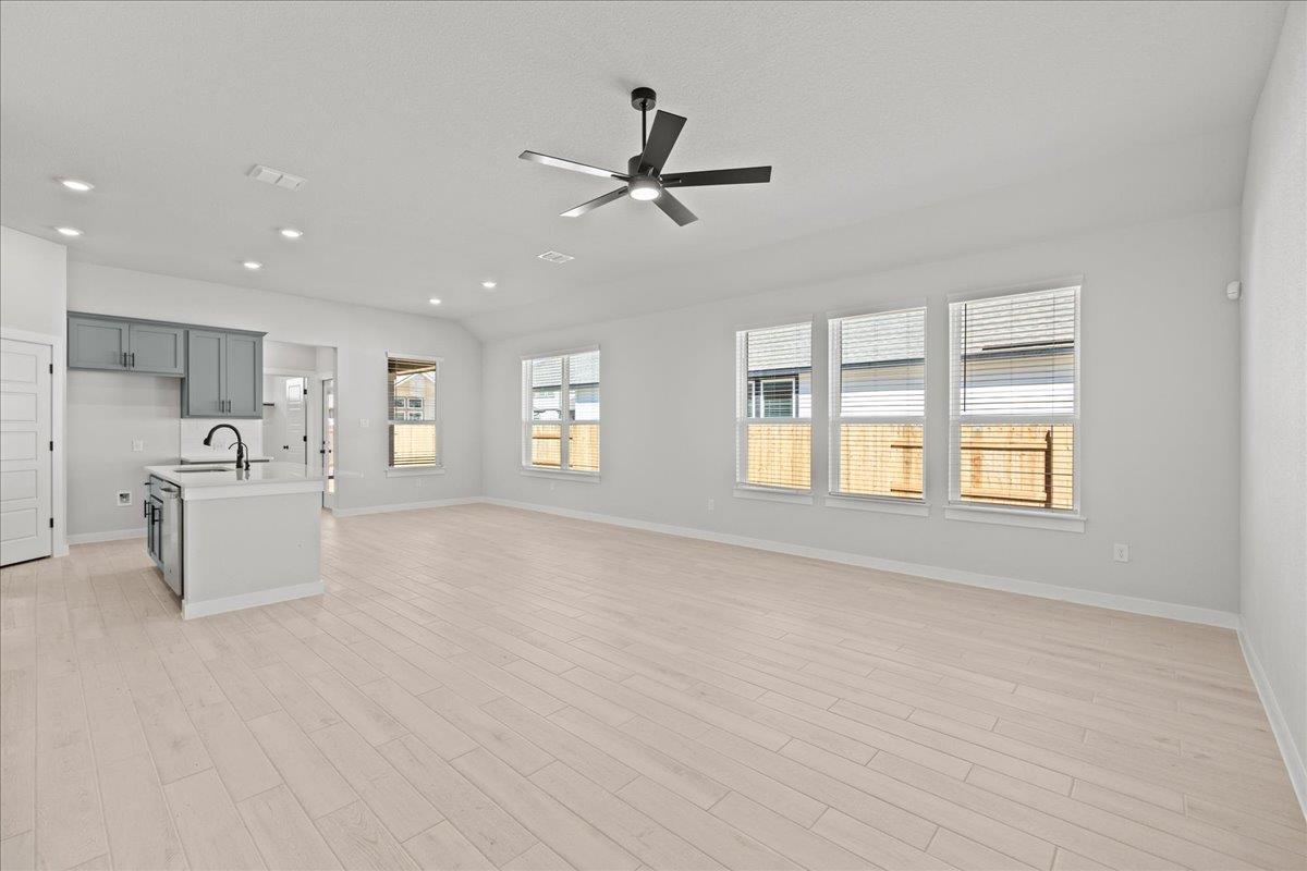 158 Paul Pena Dr, San Marcos, TX 78666