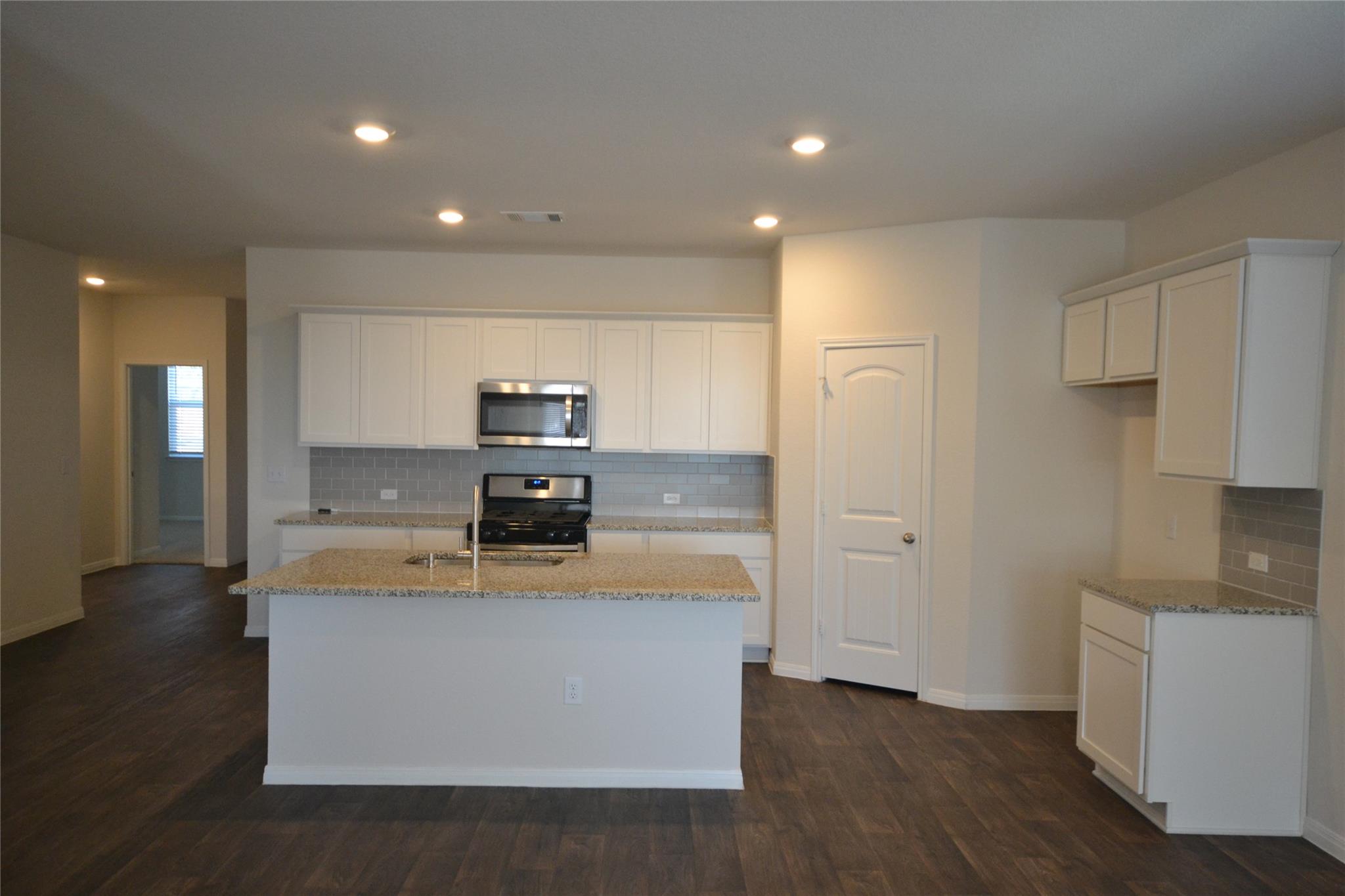 717 Mais Dr, Georgetown, TX 78626