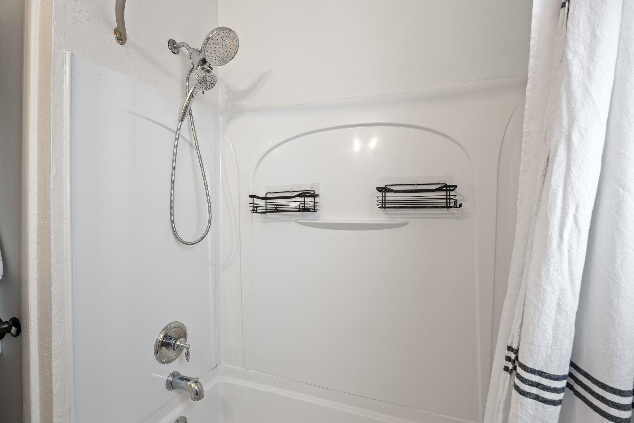 1815 Eckhardt St, Taylor, TX 76574