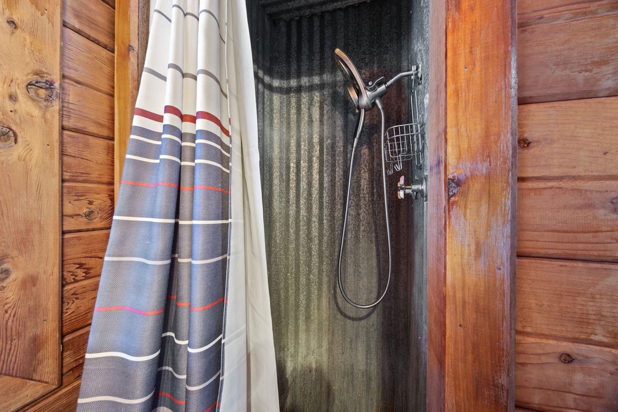 1815 Eckhardt St, Taylor, TX 76574