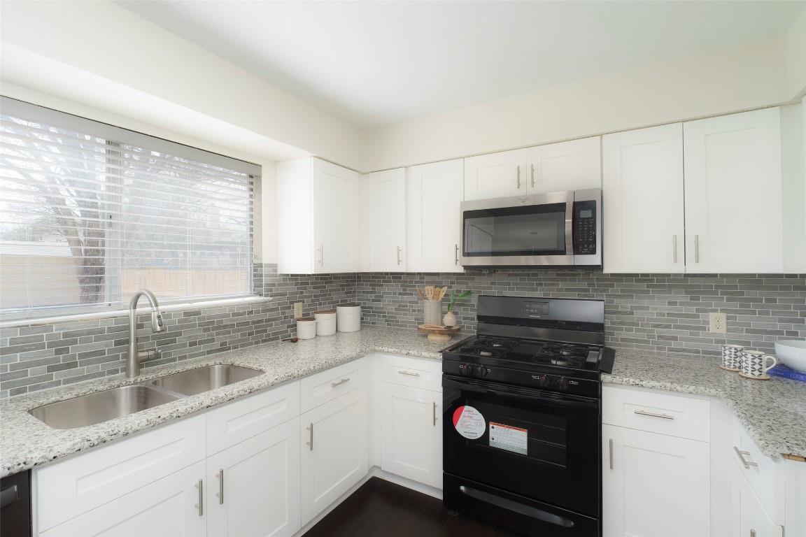 2201 Broughton Ct, Austin, TX 78727