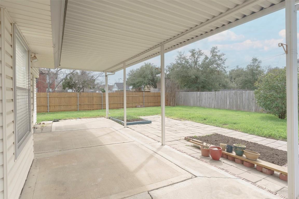 2201 Broughton Ct, Austin, TX 78727