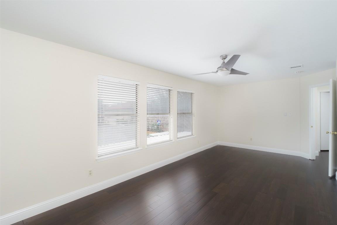 2201 Broughton Ct, Austin, TX 78727