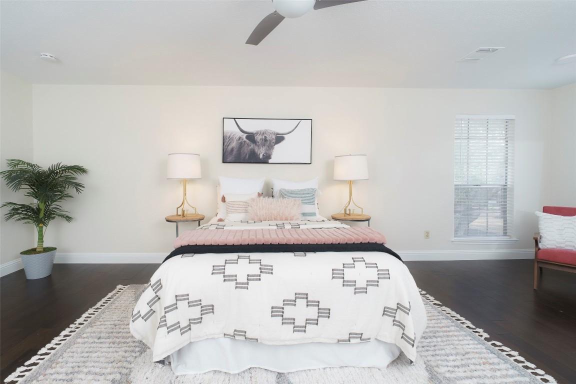 2201 Broughton Ct, Austin, TX 78727