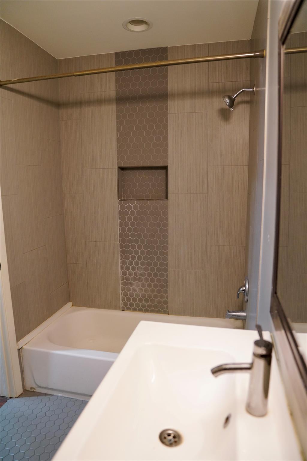 1624 Aquarena Springs Dr # D 132, San Marcos, TX 78666