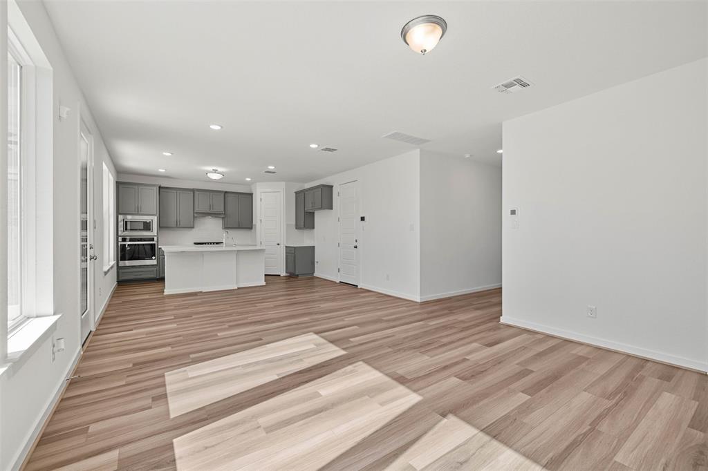 176 Alicante Ln, Liberty Hill, TX 78642