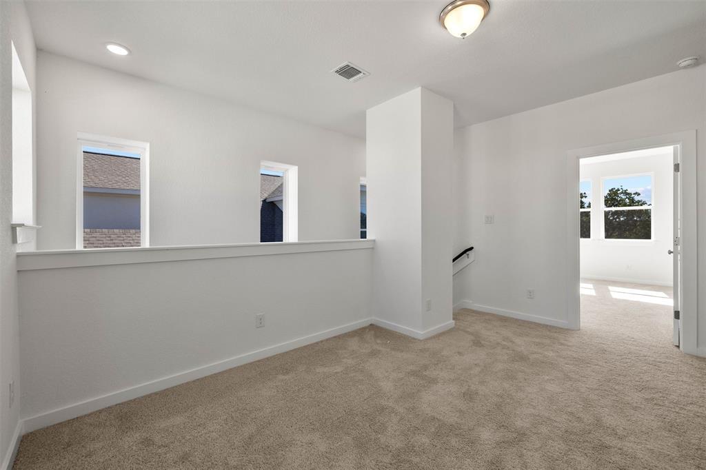 176 Alicante Ln, Liberty Hill, TX 78642