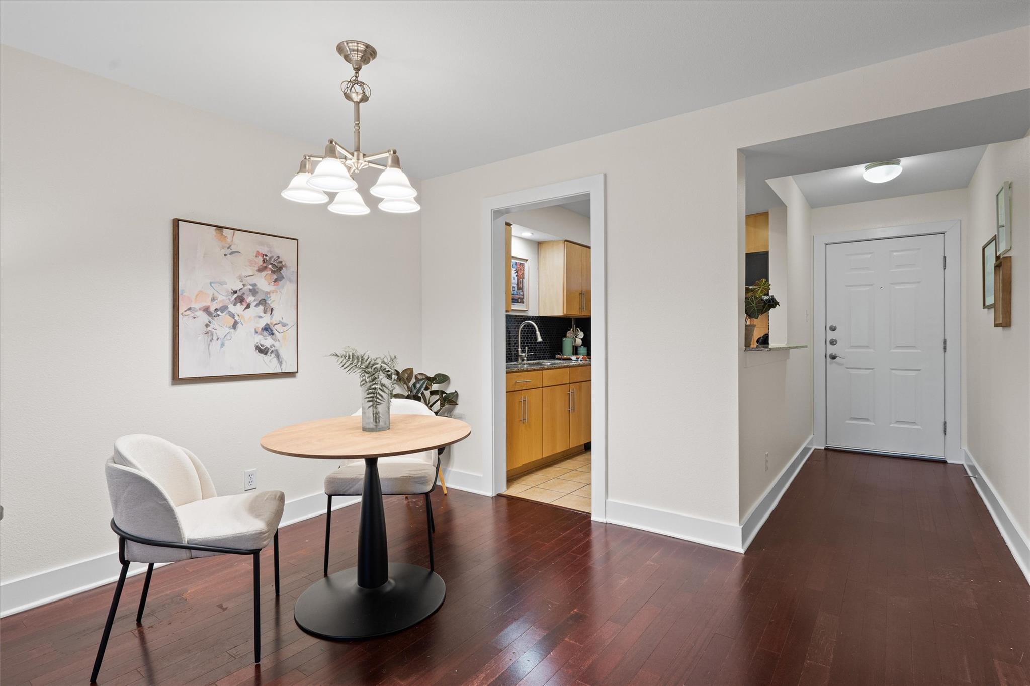 3815 Guadalupe St # 204, Austin, TX 78751