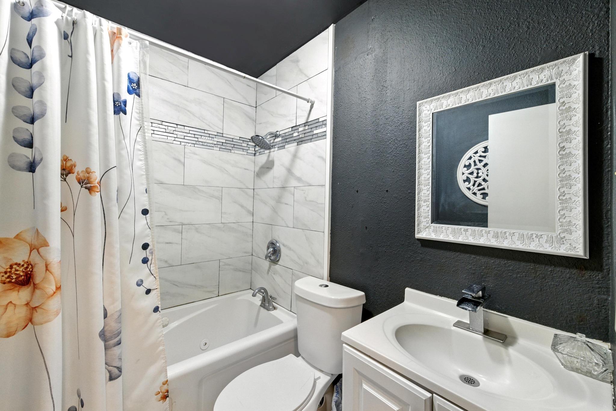 136 Shadow Oak Dr, Bastrop, TX 78602