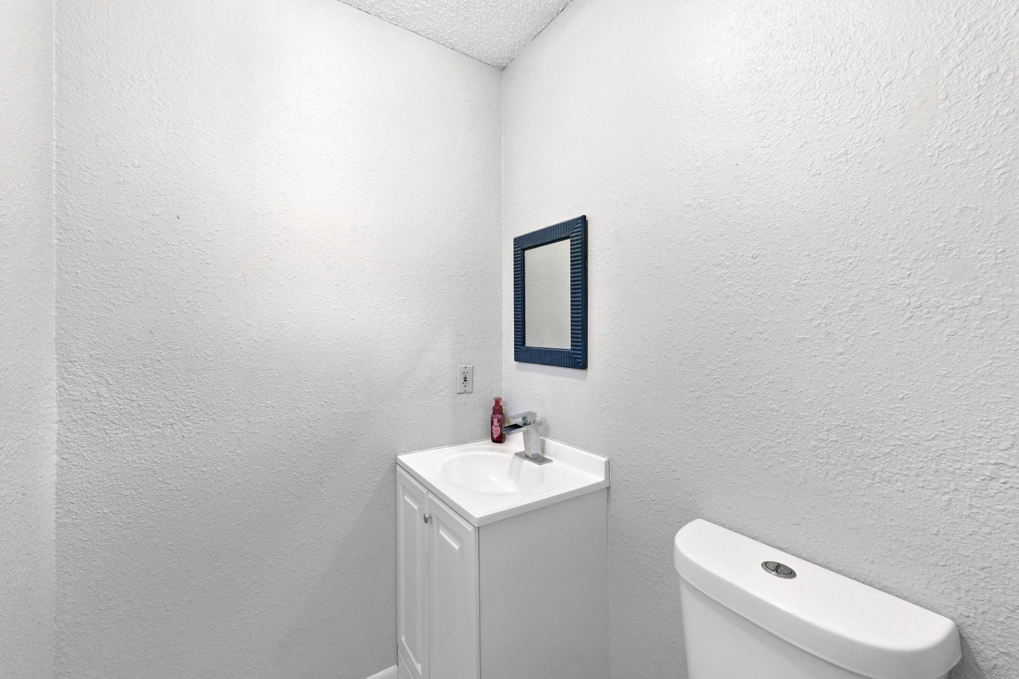 136 Shadow Oak Dr, Bastrop, TX 78602