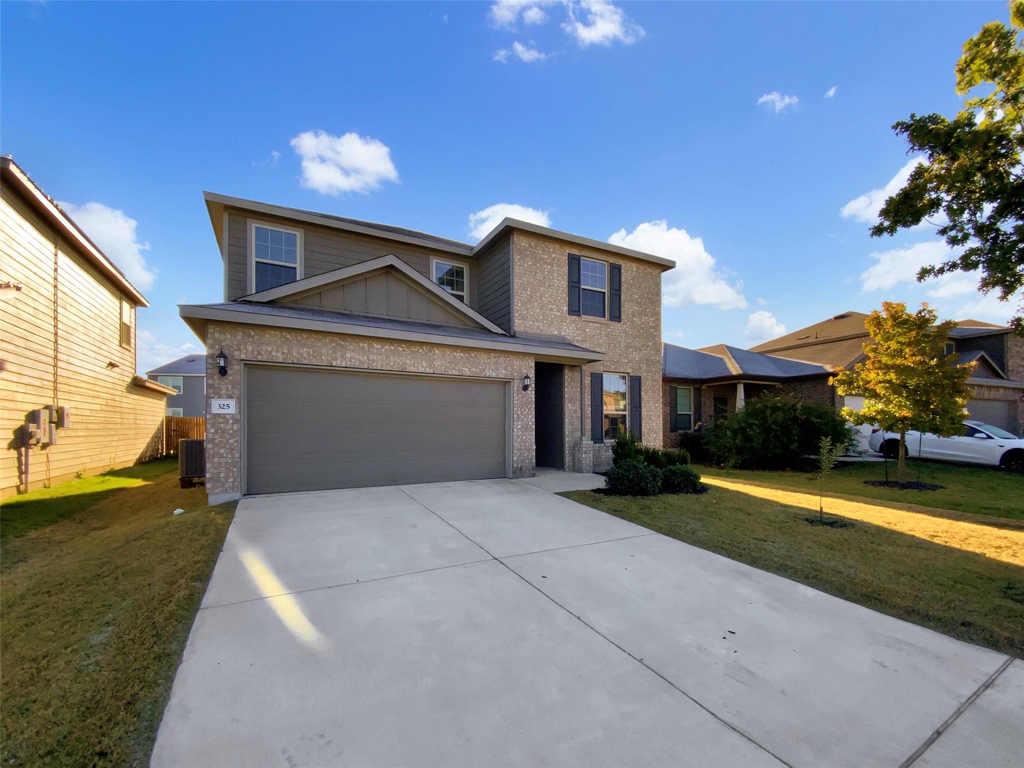 325 Bedford Falls Ln, Jarrell, TX 76537