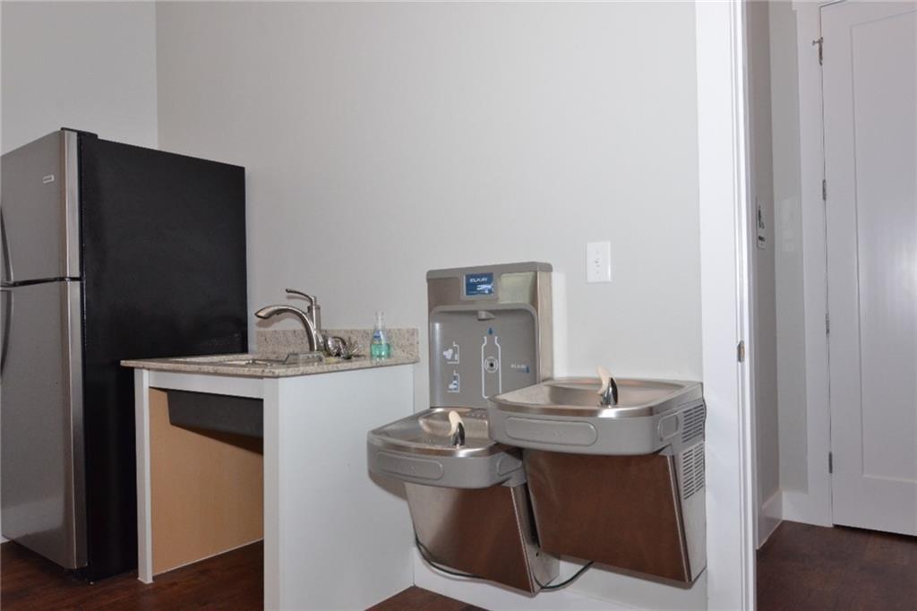 2440 E Hwy 290 Highway # E-2, Dripping Springs, TX 78620