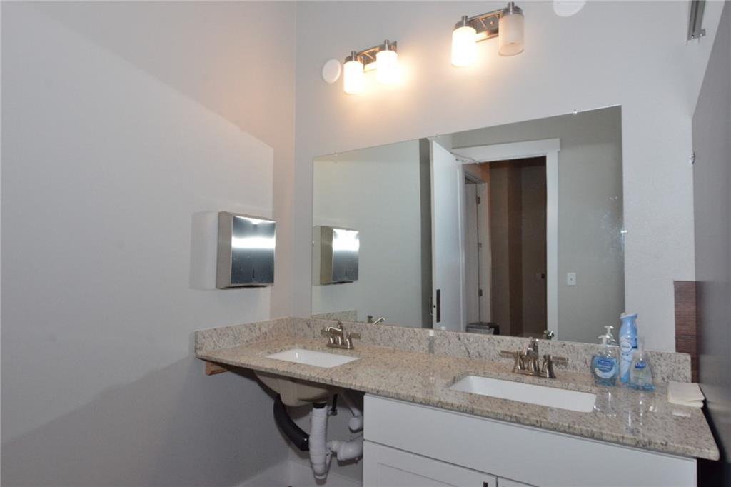 2440 E Hwy 290 Highway # E-2, Dripping Springs, TX 78620