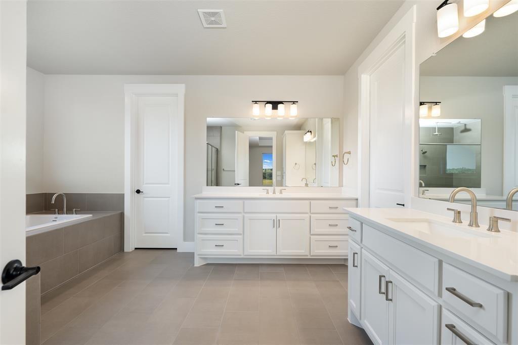 103 Buck Rabbit, Briggs, TX 78608