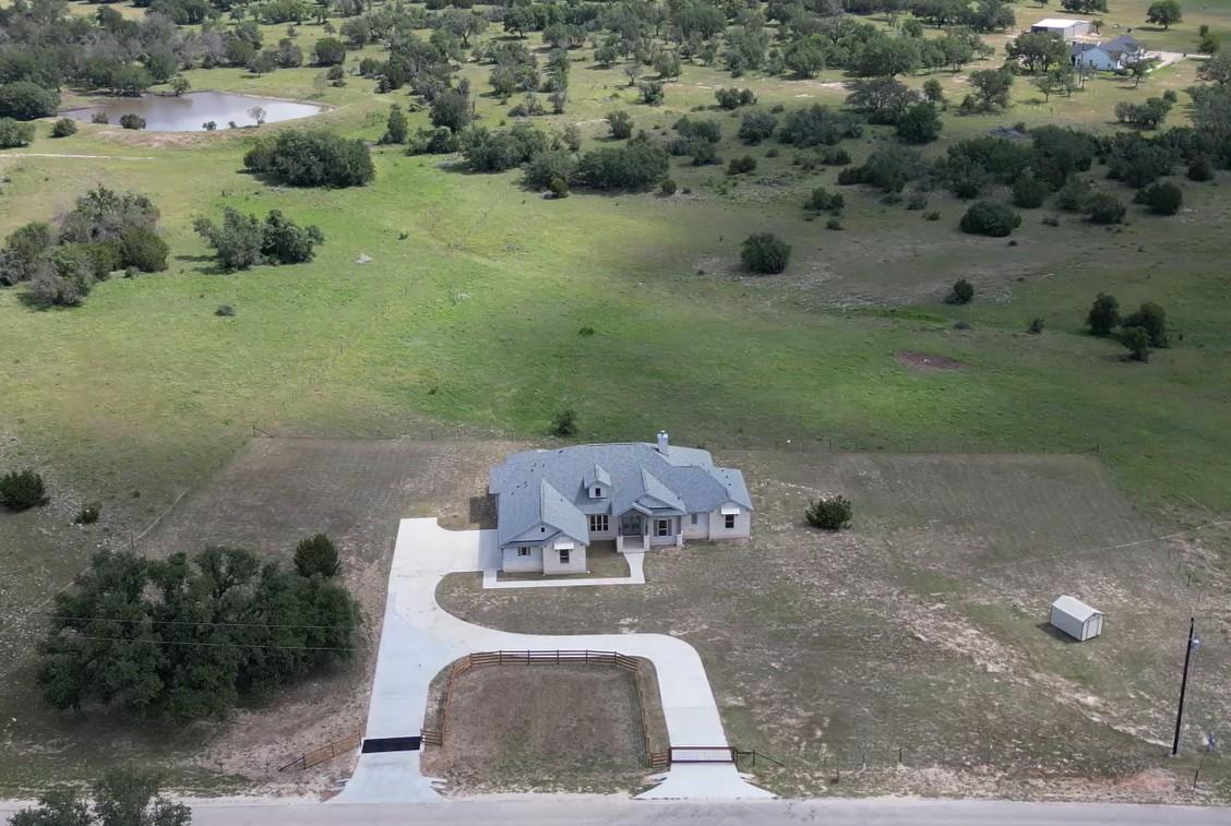 103 Buck Rabbit, Briggs, TX 78608