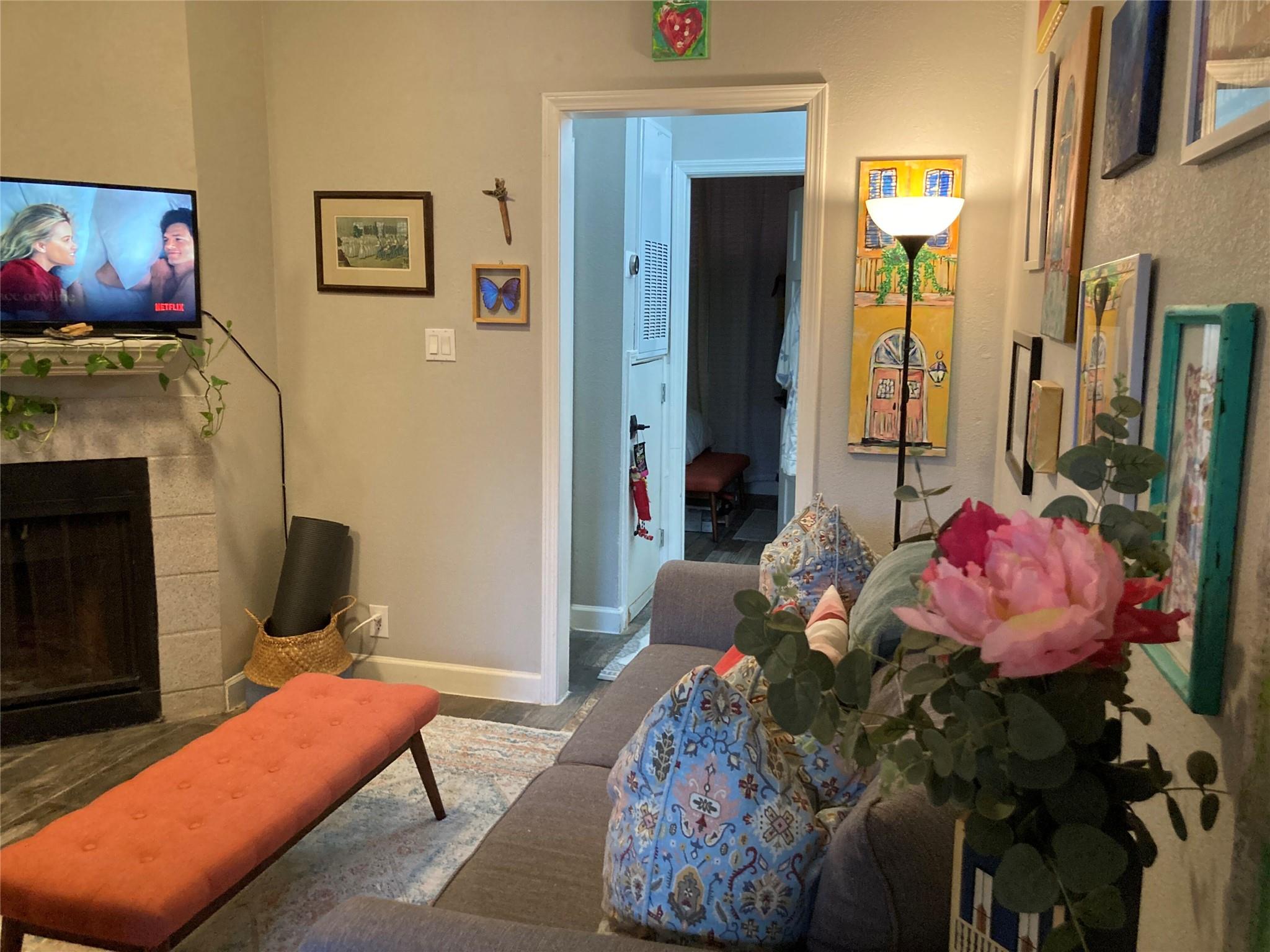 2814 Nueces St # 106, Austin, TX 78705