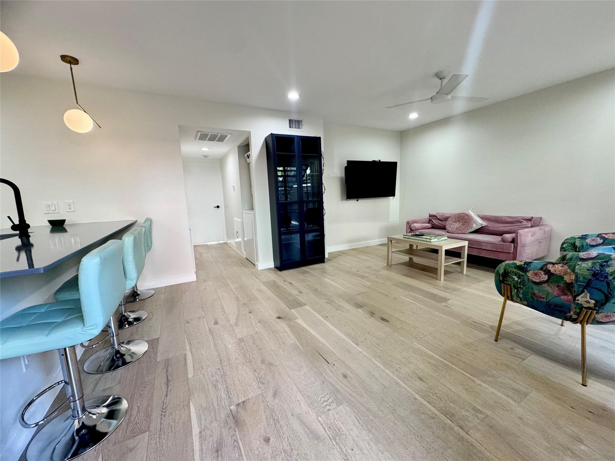 400 E 30th St # 101, Austin, TX 78705