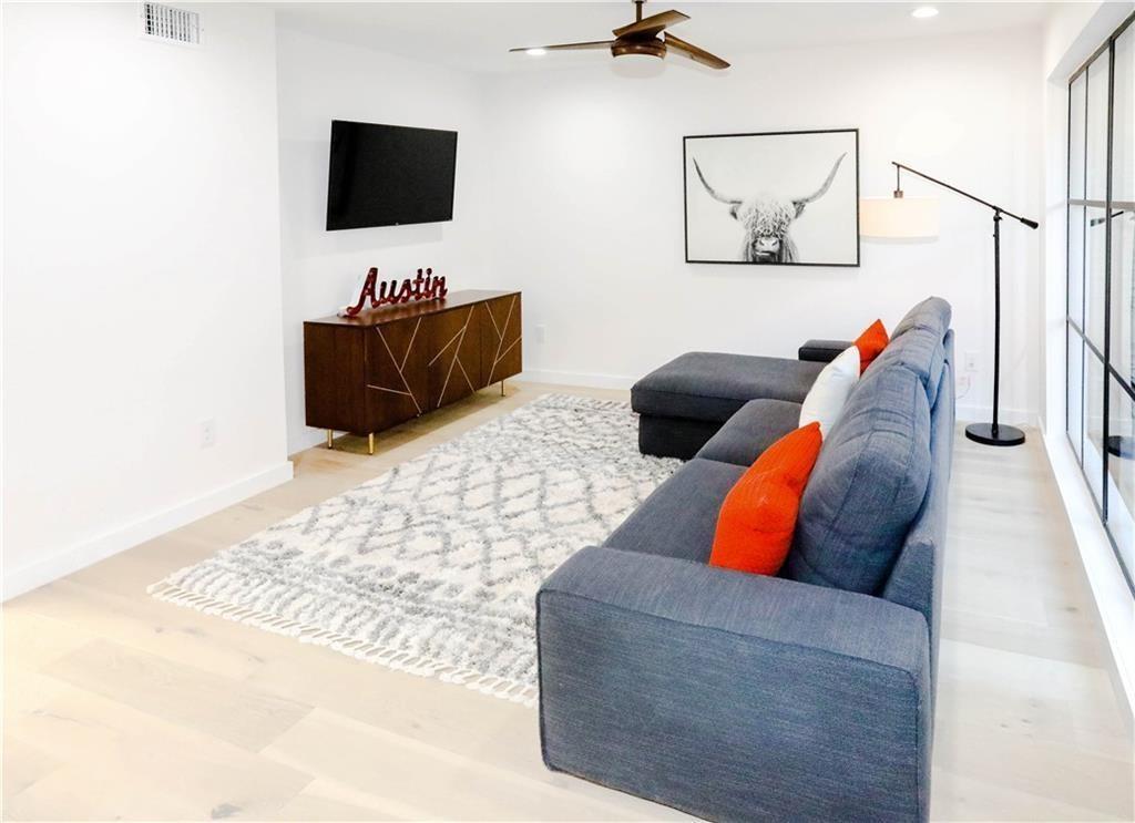 400 E 30th St # 101, Austin, TX 78705