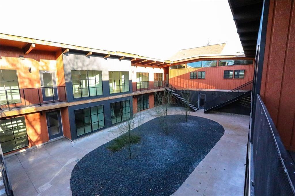 400 E 30th St # 101, Austin, TX 78705