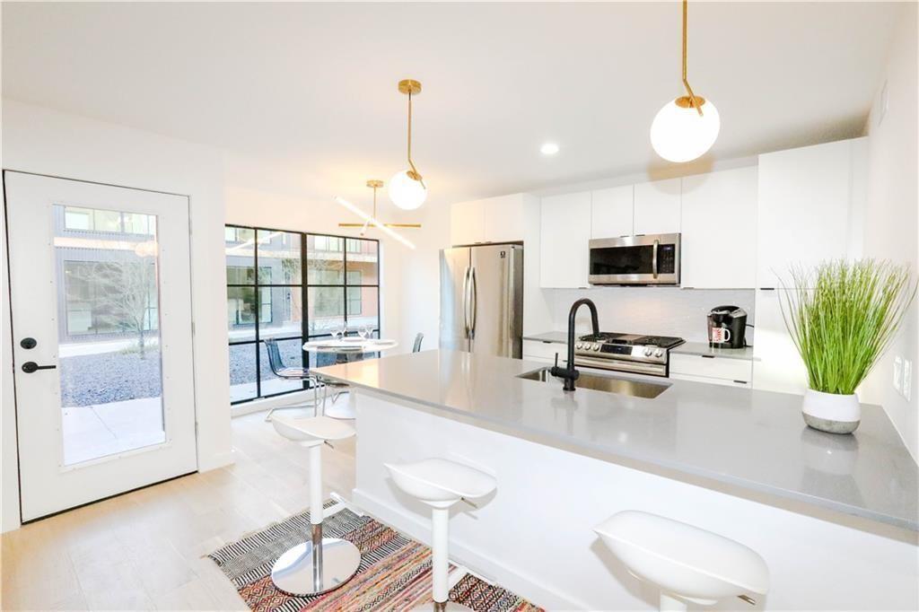 400 E 30th St # 101, Austin, TX 78705