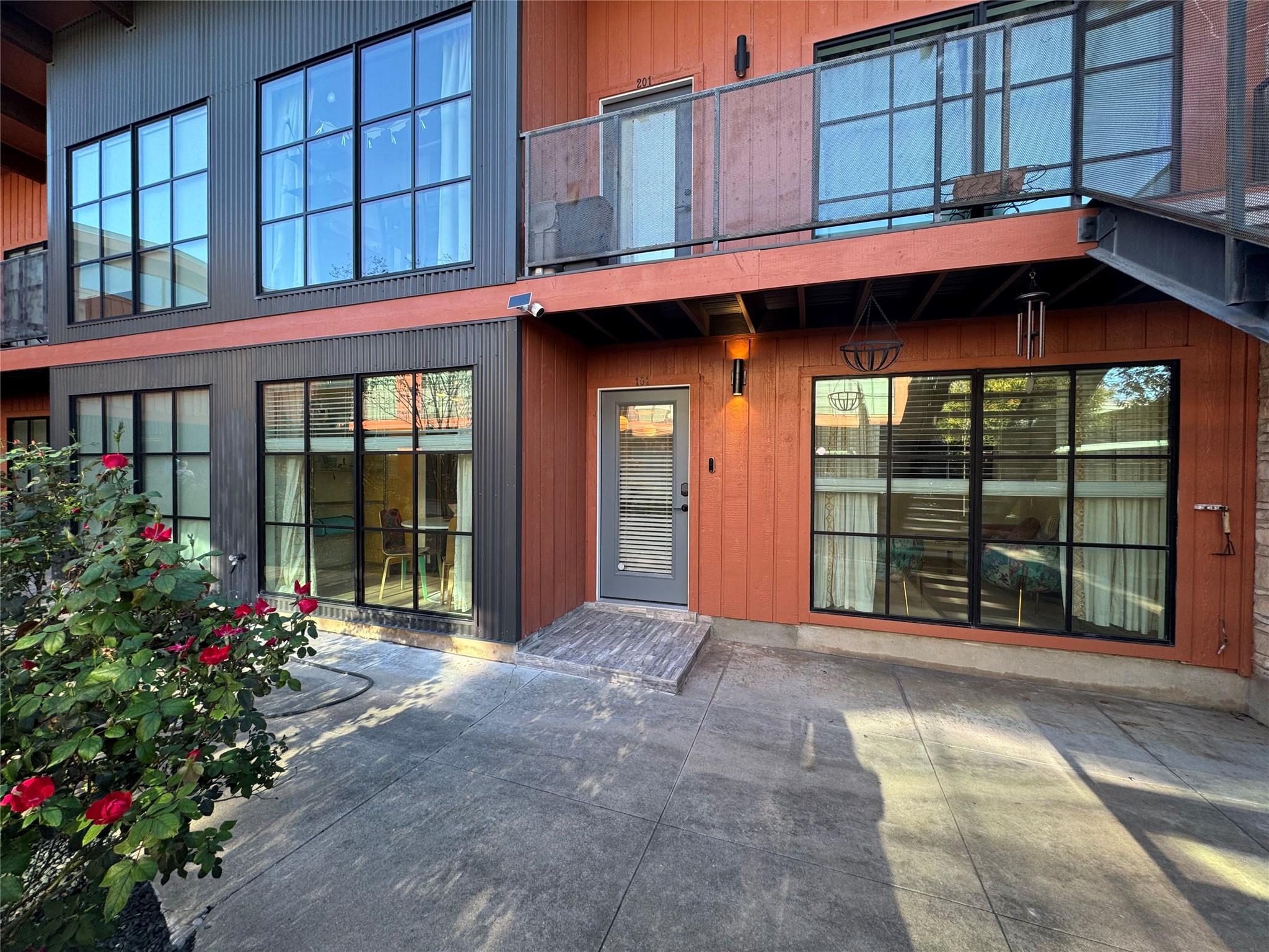 400 E 30th St # 101, Austin, TX 78705