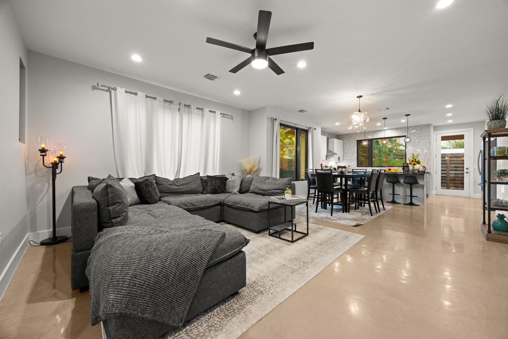 3610 Thompson St # 1, Austin, TX 78702