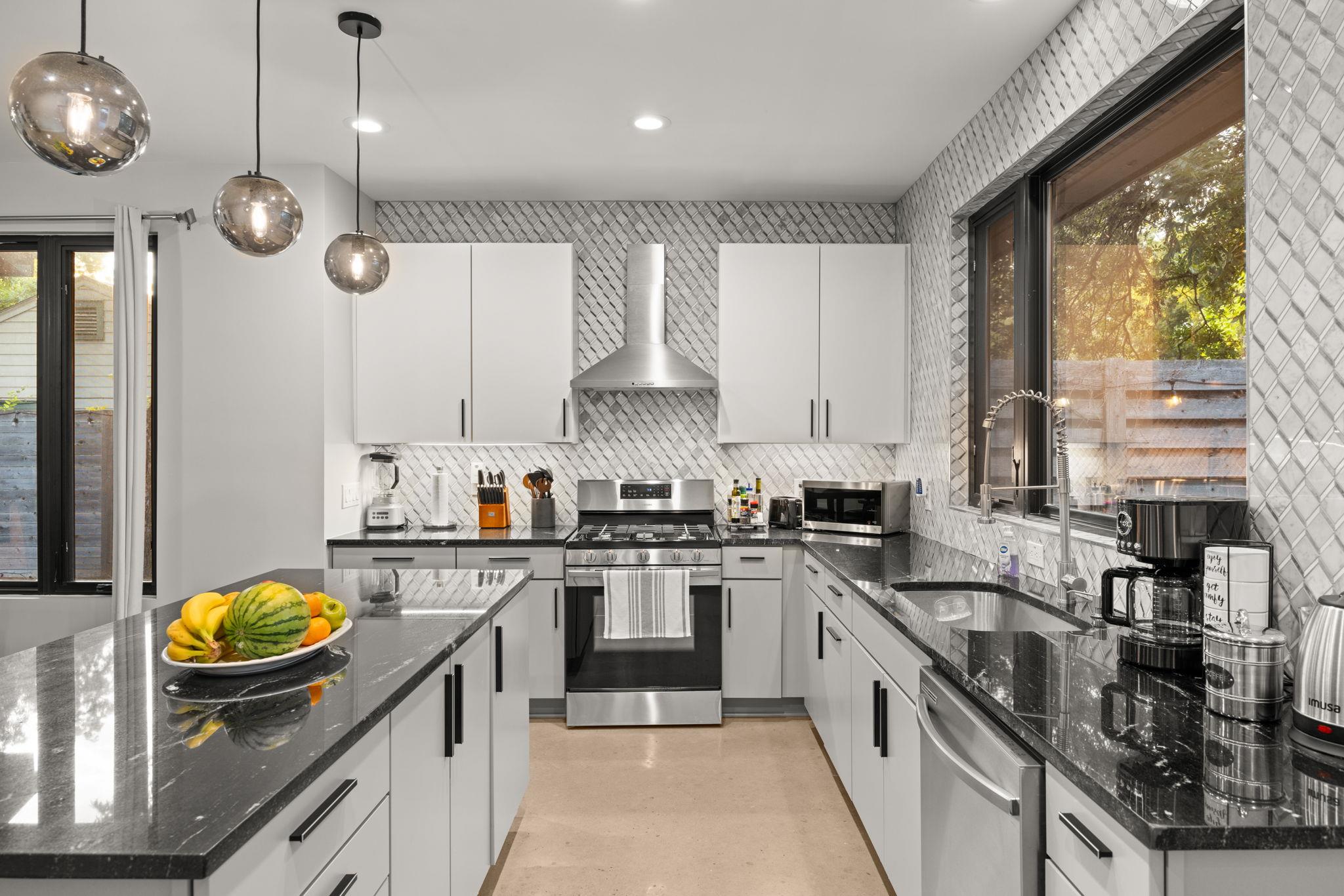 3610 Thompson St # 1, Austin, TX 78702