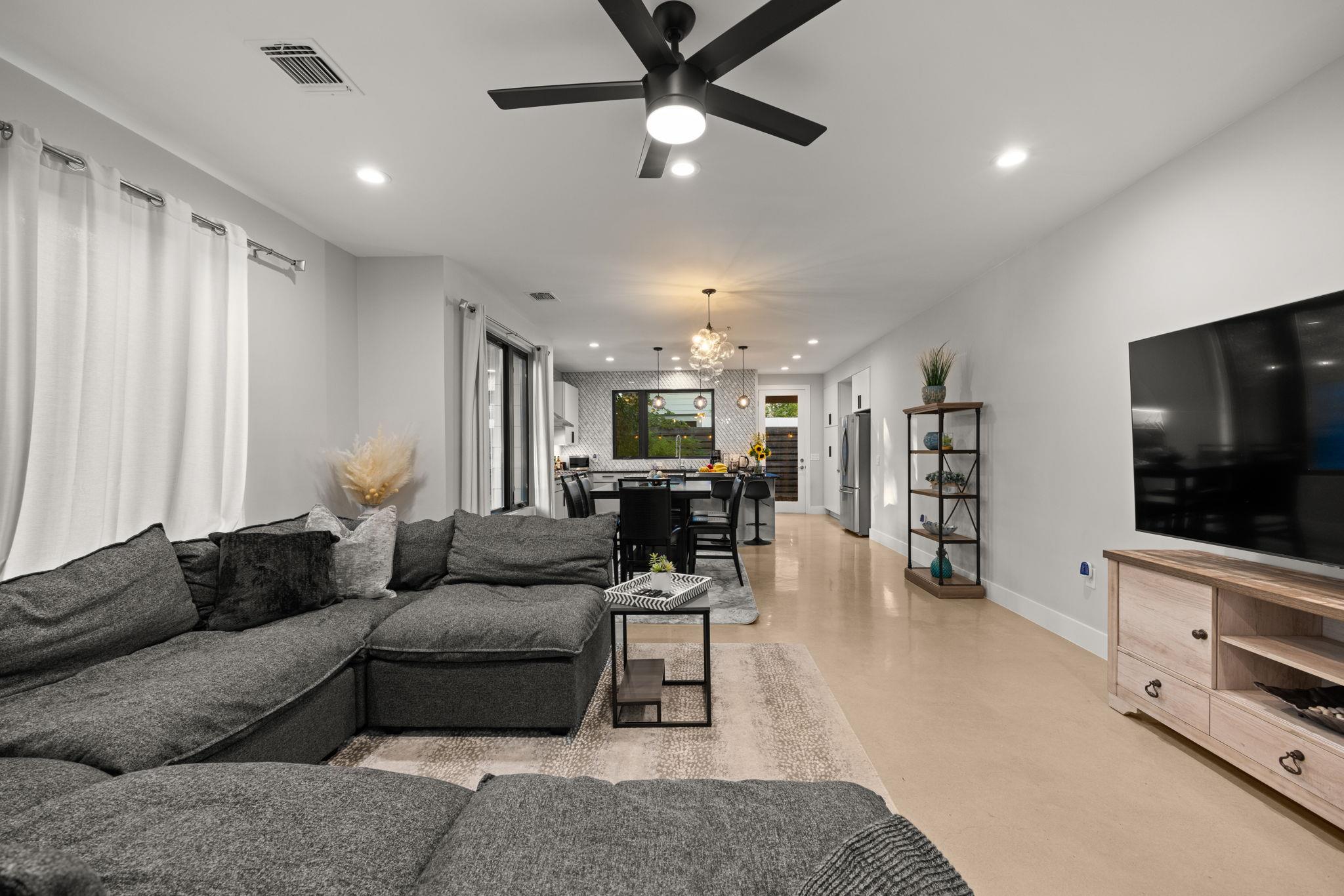 3610 Thompson St # 1, Austin, TX 78702