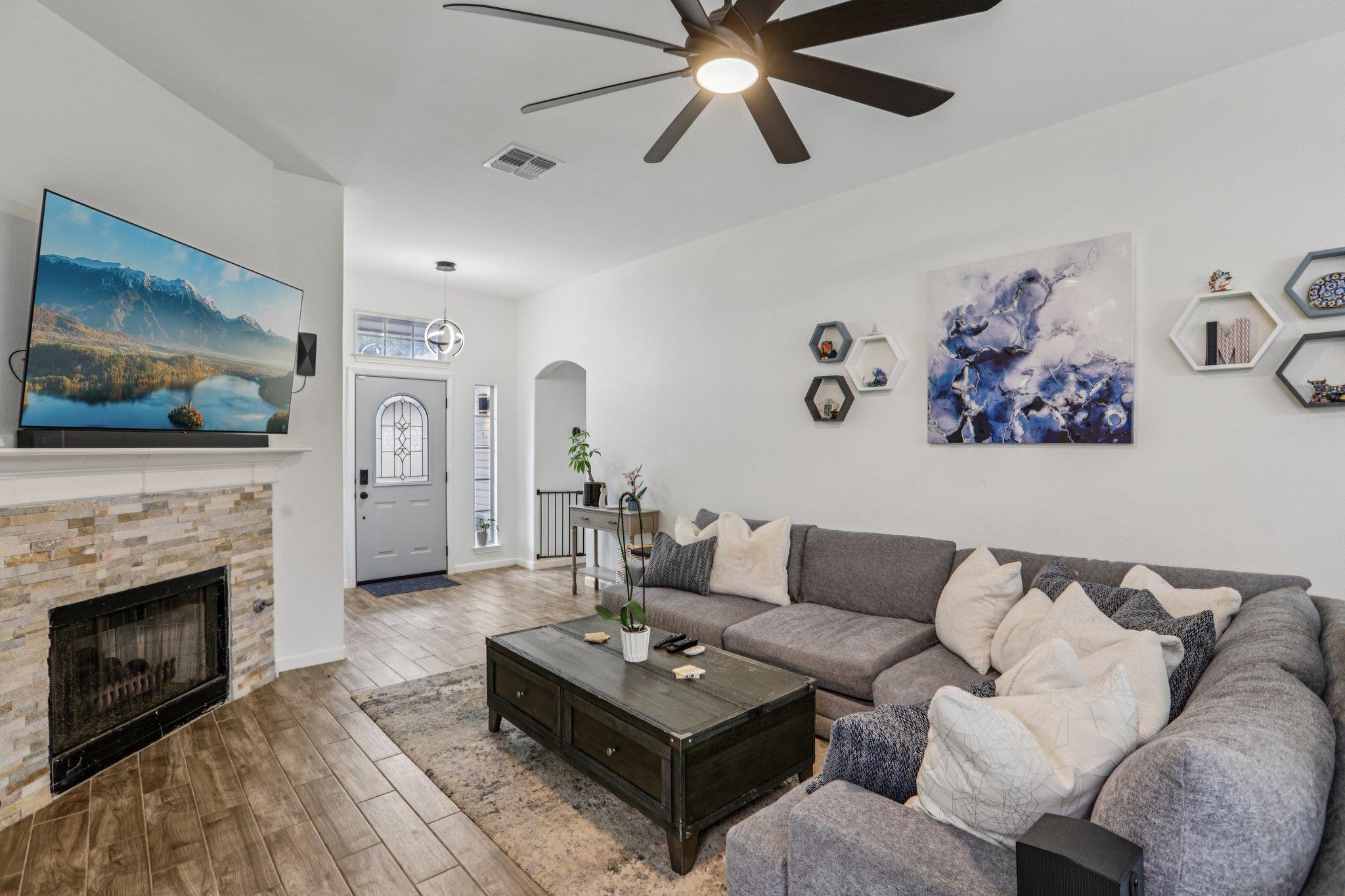 1300 White Dove Cv, Cedar Park, TX 78613